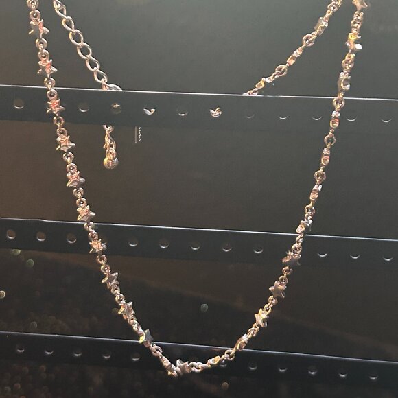 star necklace - bright silver tone dainty star chain - Picture 2 of 4